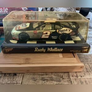 Rusty Wallace #2 Diecast Bank 1:24 Stock Car Winner’s Circle Nascar Collectable